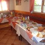 Mesec Zaplana Vrhnika