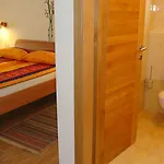 Mesec Zaplana 3* Vrhnika