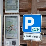 Vendégház Mesec Zaplana 3*