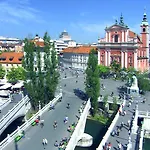 Pensión Mesec Zaplana Vrhnika