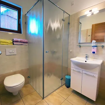 Guest house Mesec Zaplana 3*