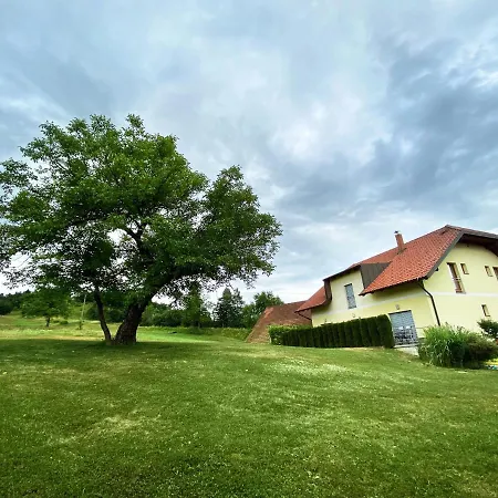 Mesec Zaplana Gasthof Vrhnika