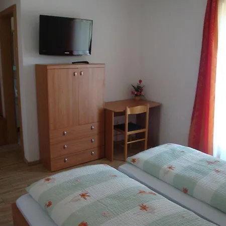 Mesec Zaplana Gasthof Vrhnika