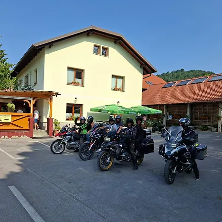 Mesec Zaplana Vendégház