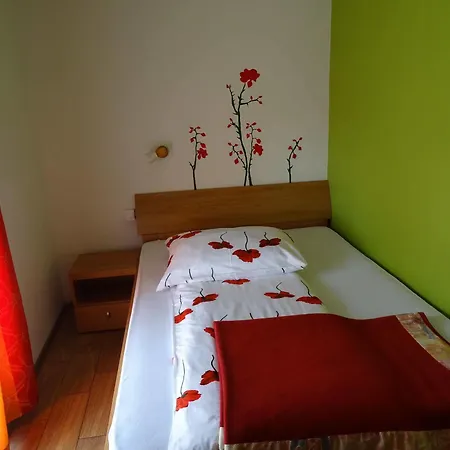 Penzion Mesec Zaplana 3*