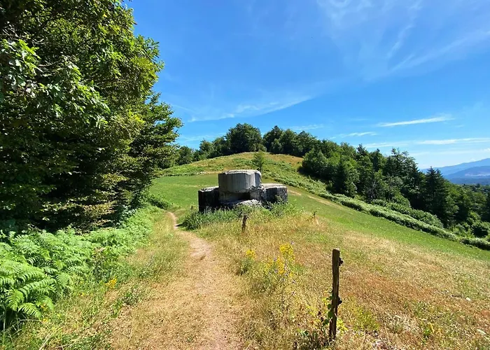 Mesec Zaplana Konukevi Vrhnika