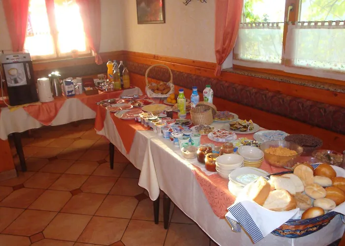 Mesec Zaplana Vrhnika