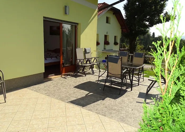 Affittacamere Mesec Zaplana 3*