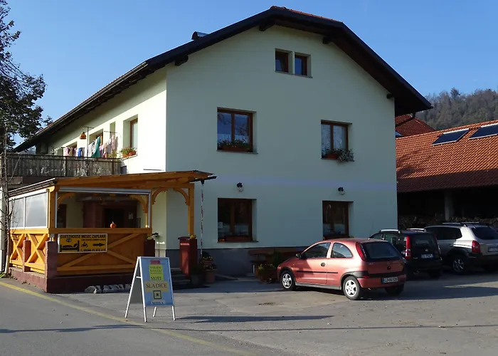 Mesec Zaplana 3* Vrhnika