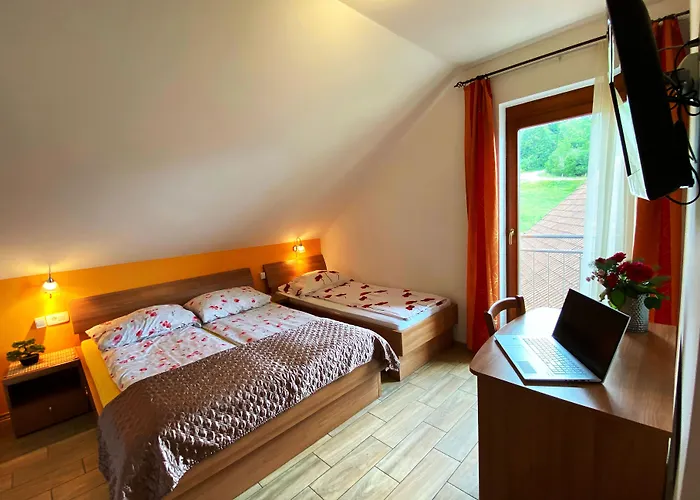 Mesec Zaplana 3* Vrhnika