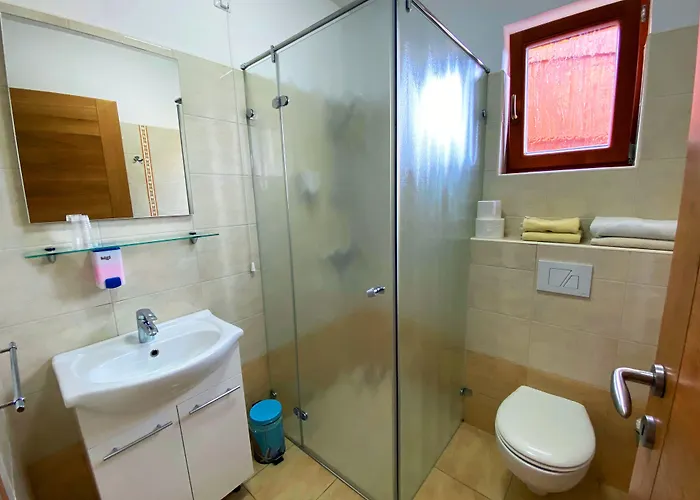 Affittacamere Mesec Zaplana 3*