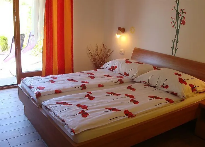 Konukevi Mesec Zaplana 3*