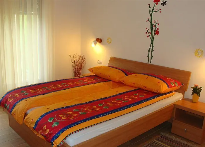 Mesec Zaplana Affittacamere Vrhnika