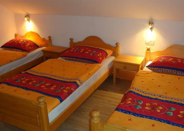 Konukevi Mesec Zaplana 3*