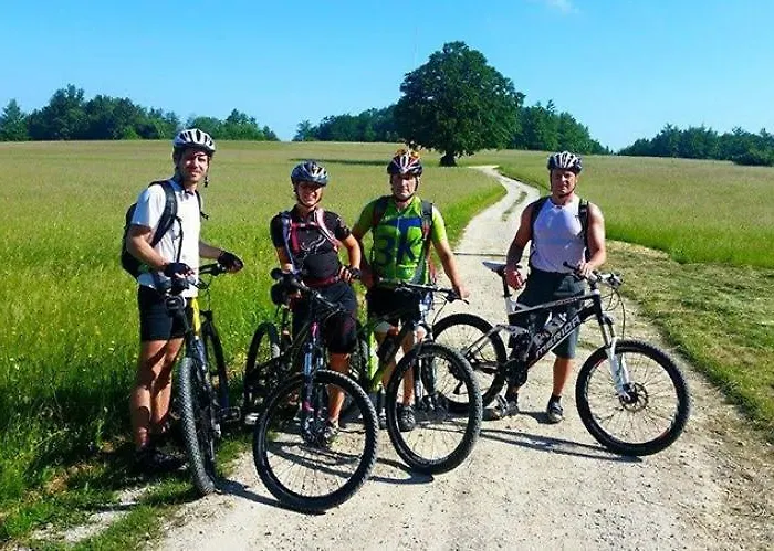 Mesec Zaplana Konukevi 3*