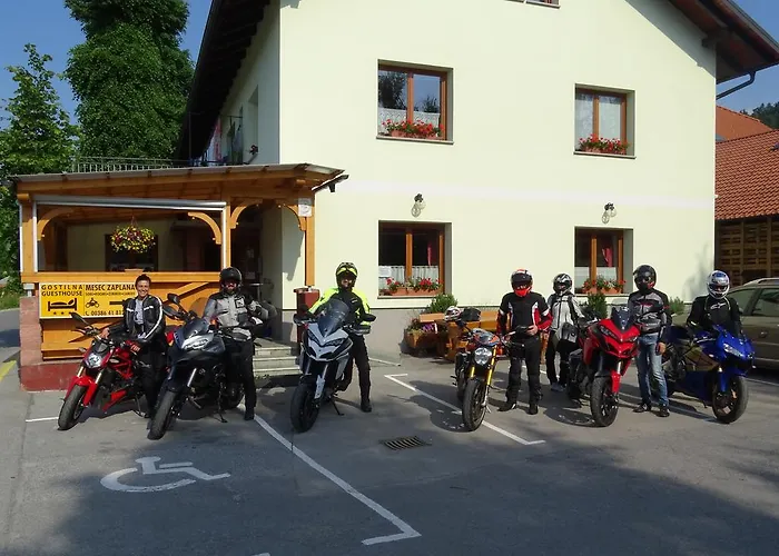 Mesec Zaplana Vrhnika