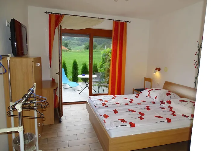 Mesec Zaplana Vrhnika