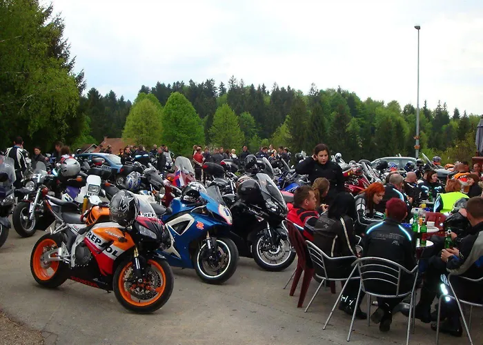 Affittacamere Mesec Zaplana 3*